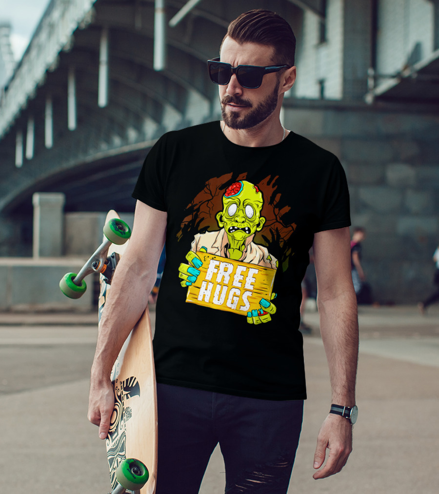 Free Hugs Creepy Zombie Funny Mens Halloween Horror T-Shirt