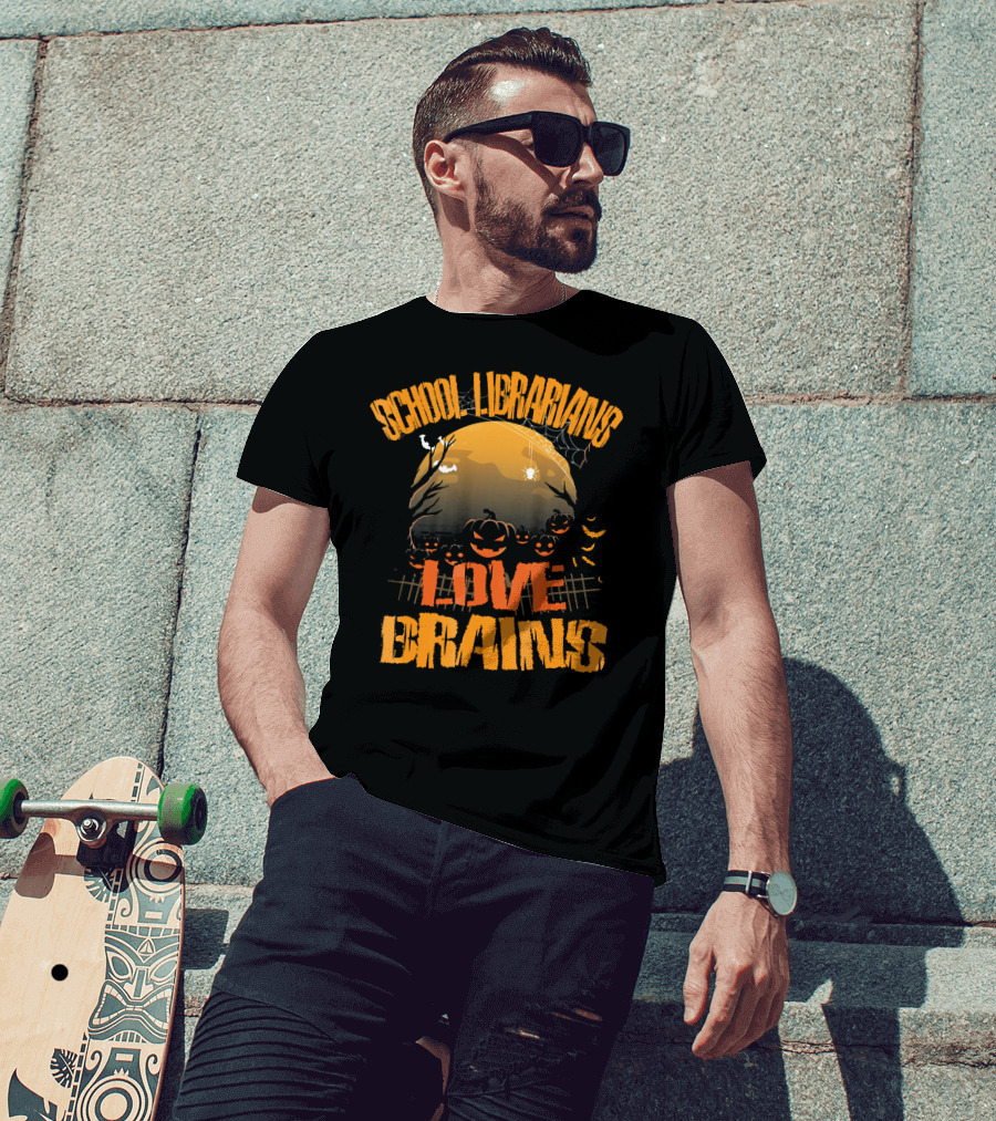 School Librarians Love Brains Halloween Pumpkins Spider Web Moon T-Shirt