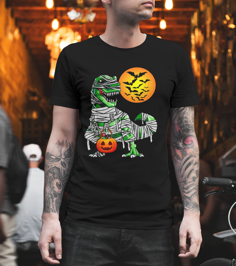 Tyrannosaurus Rex Dinosaur Mummy with Pumpkin and Bats Halloween Boy T-Shirt