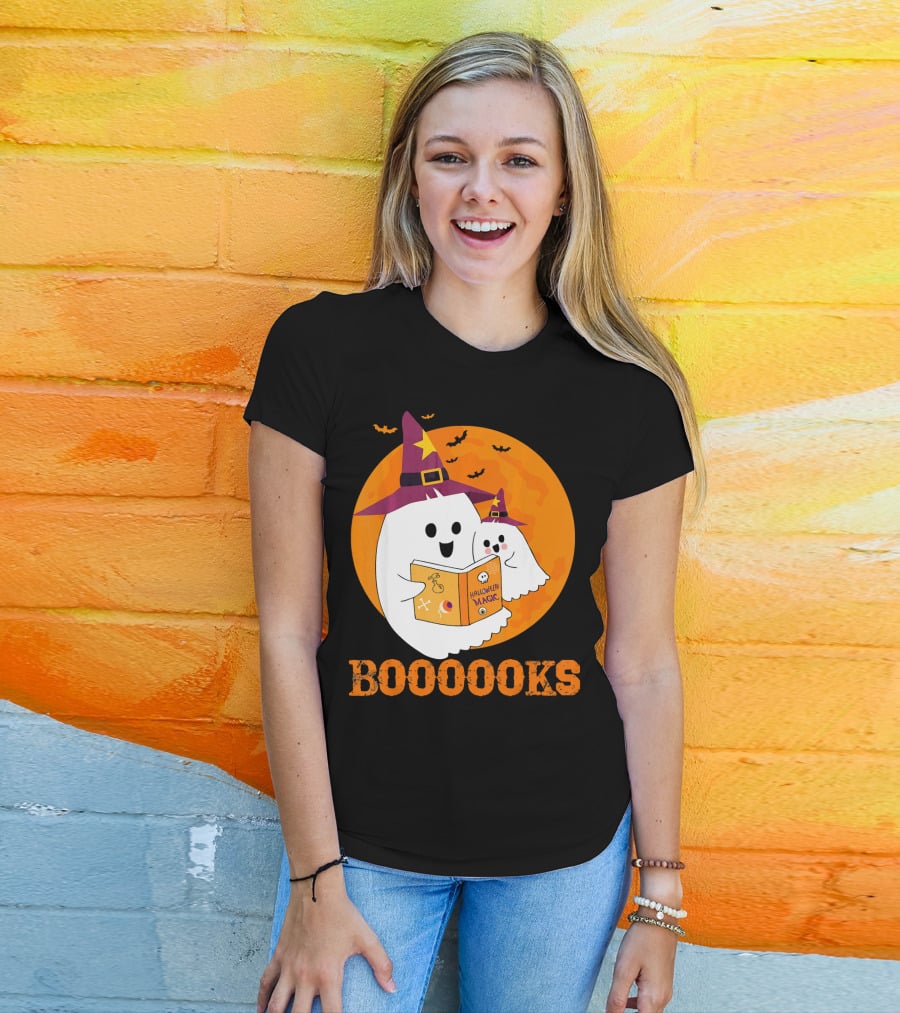 BOOOOKS Halloween Magic Ghosts Reading In Witch Hats T-Shirt