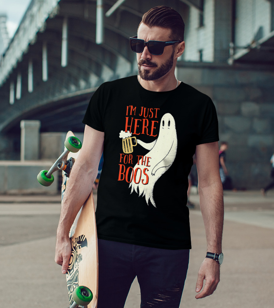 I'm Just Here For The Boos Ghost Holding Beer T-Shirt