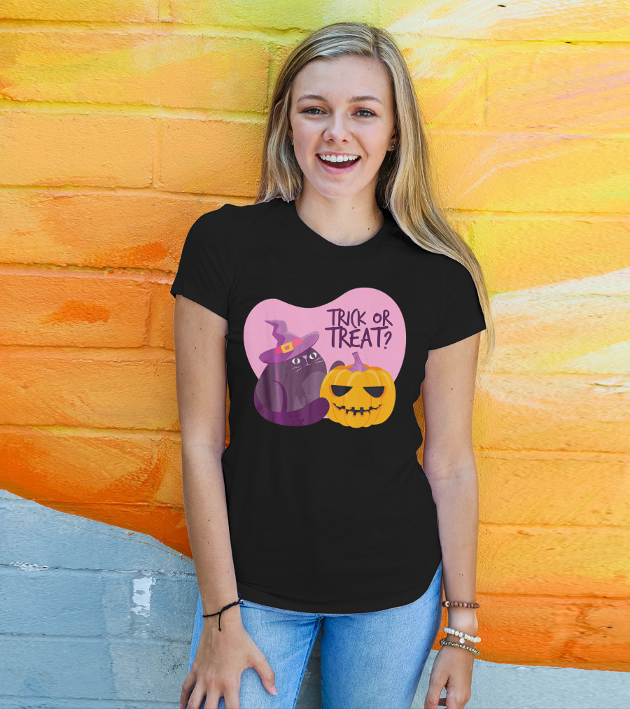 Trick Or Treat Happy Halloween Day Kids Halloween Pump T-Shirt