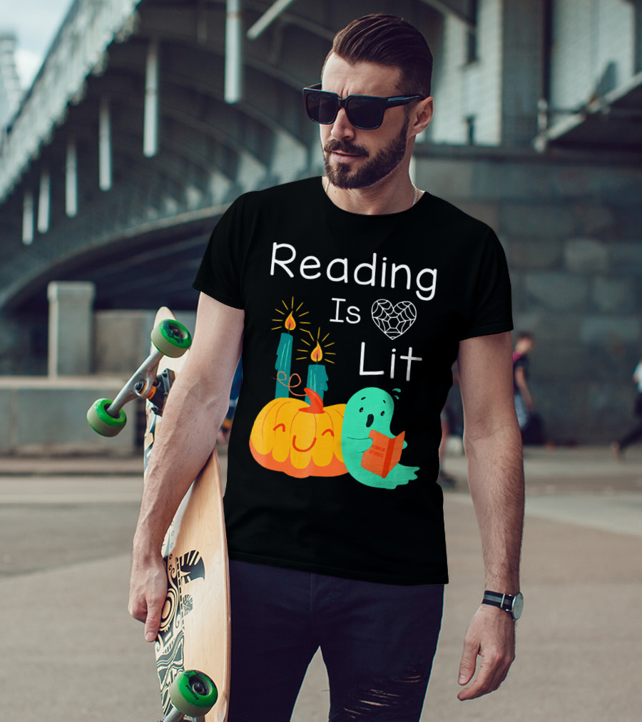 Reading Is Lit Teacher Librarian Halloween Costume Pumpkin Ghost Candles T-Shirt