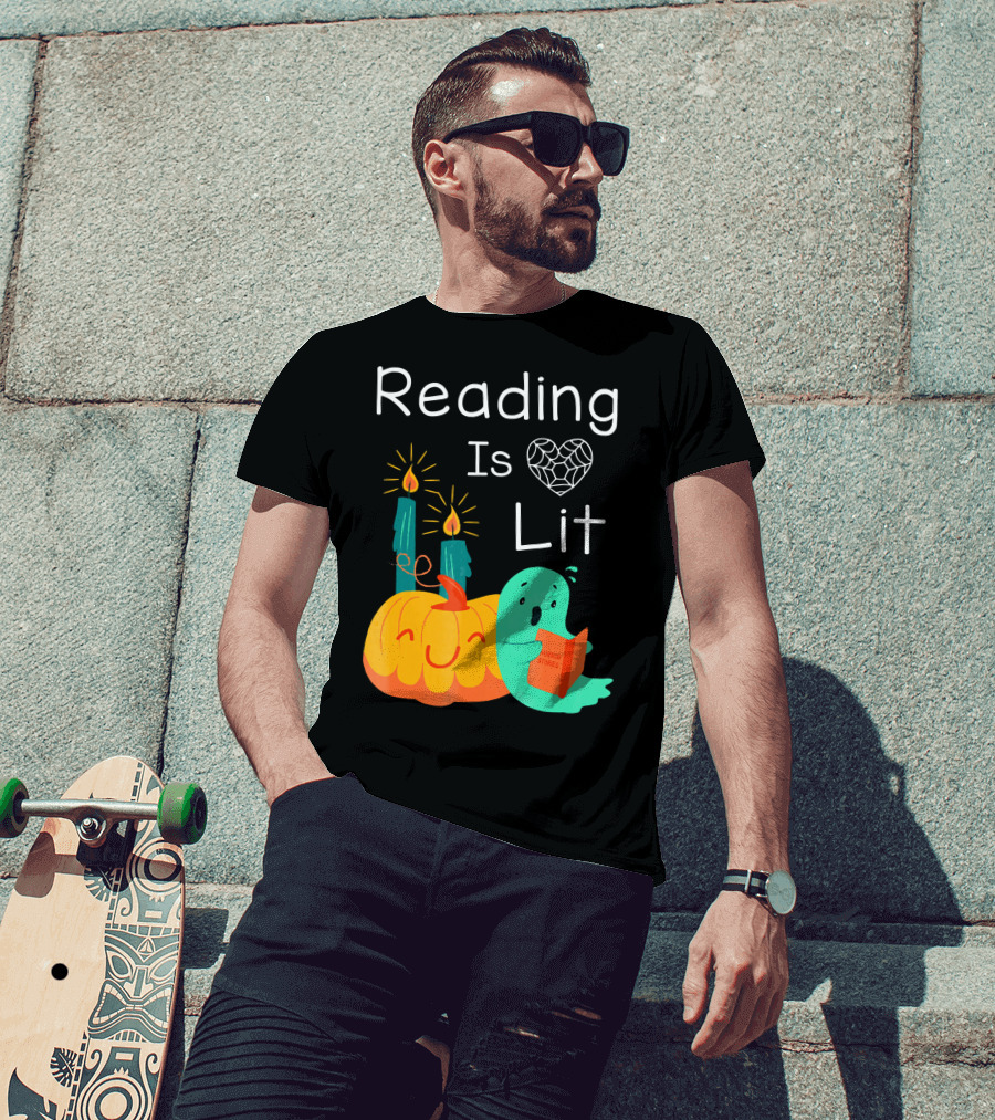 Reading Is Lit Teacher Librarian Halloween Costume Pumpkin Ghost Candles T-Shirt