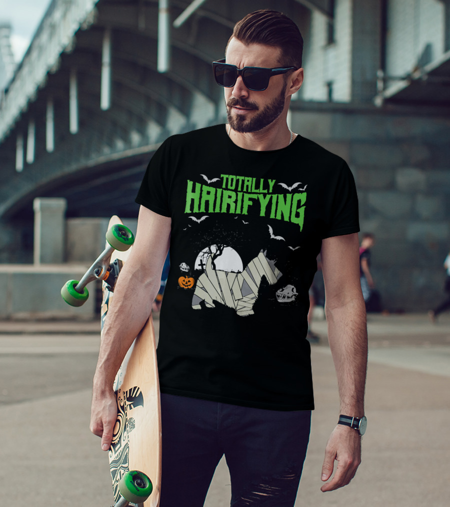 Totally Hairifying Frightening Mummy Sco Halloween Scene T-Shirt