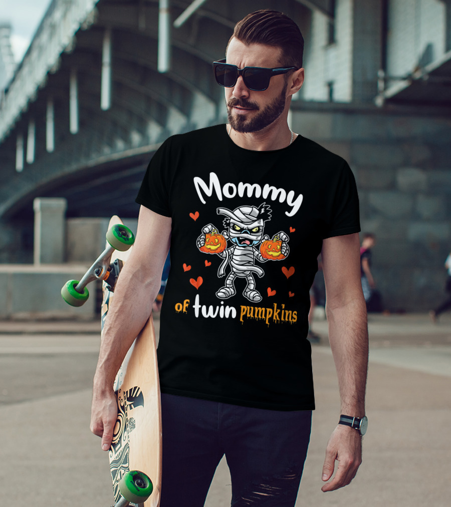 Mommy Of Twin Pumpkins Hearts Mummy T-Shirt