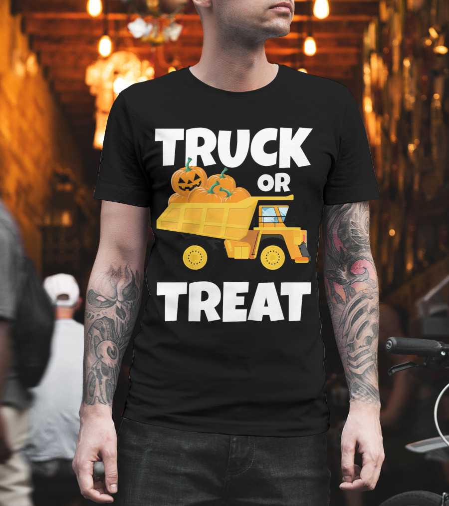 Kids Halloween Toddlers Boys Truck or Treat Pumpkins T-Shirt