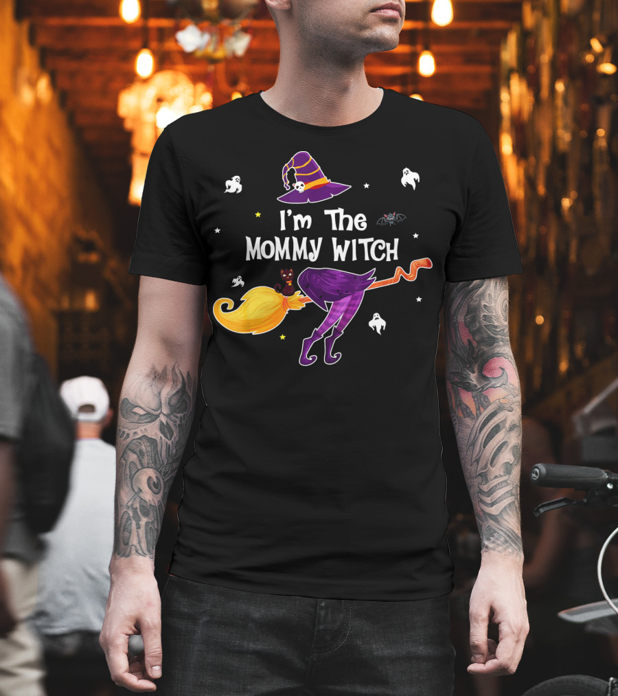 I'm The Mommy Witch With Purple Hat And Ghosts Halloween T-Shirt