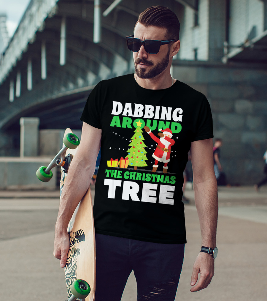 Dabbing Around The Christmas Tree Kris Kringle Merry Christmas San T-Shirt