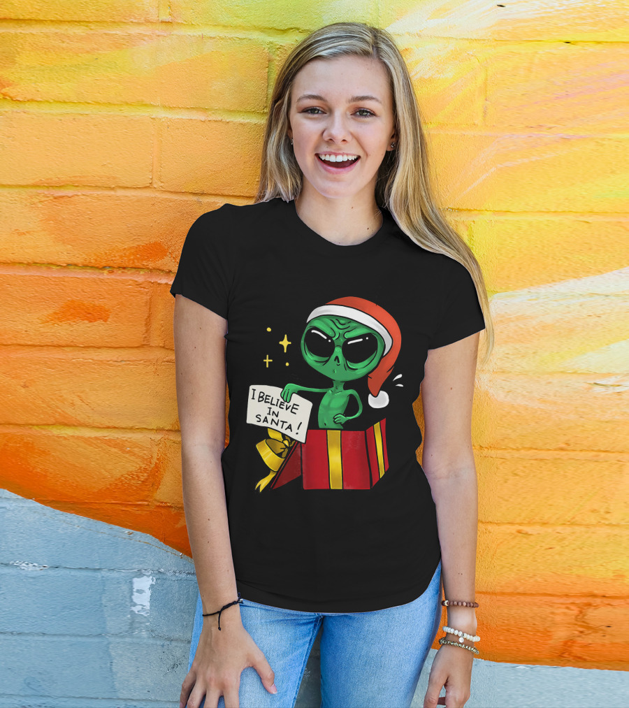 Christmas Funny Alien I Believe In Santa Present T-Shirt