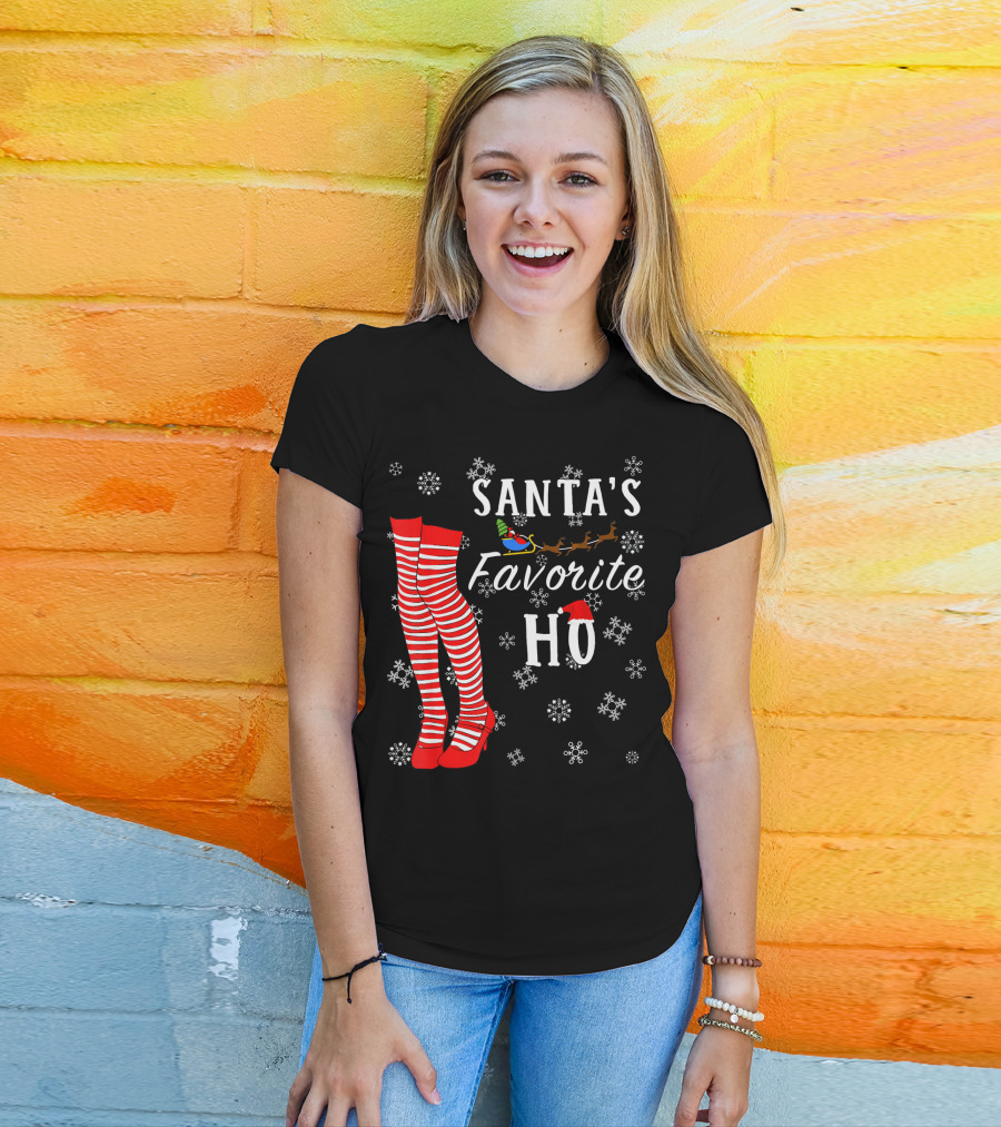 Santa's Favorite Ho Red Striped Stockings Snowflakes Sleigh T-Shirt