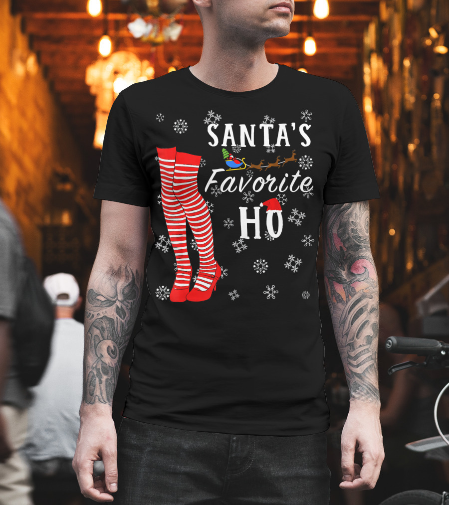 Santa's Favorite Ho Red Striped Stockings Snowflakes Sleigh T-Shirt