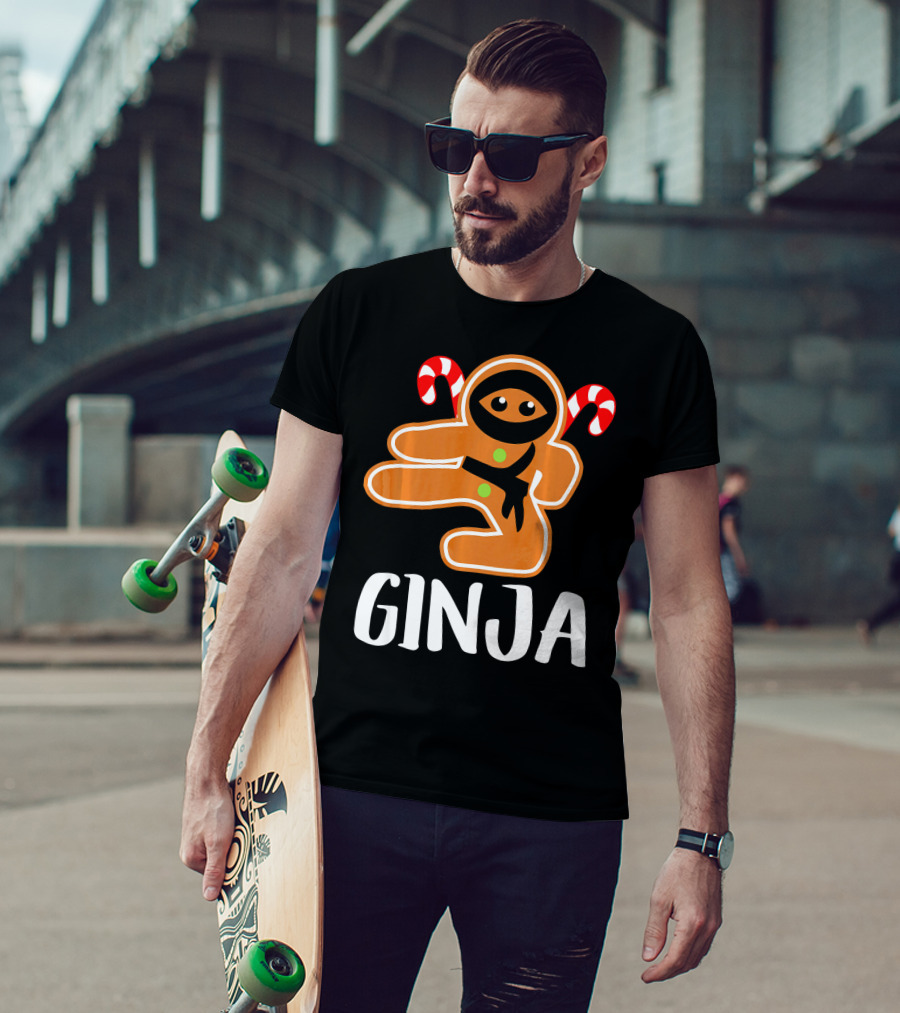 Ginja Ninja Warrior Gingerbread Man With Candy Canes T-Shirt