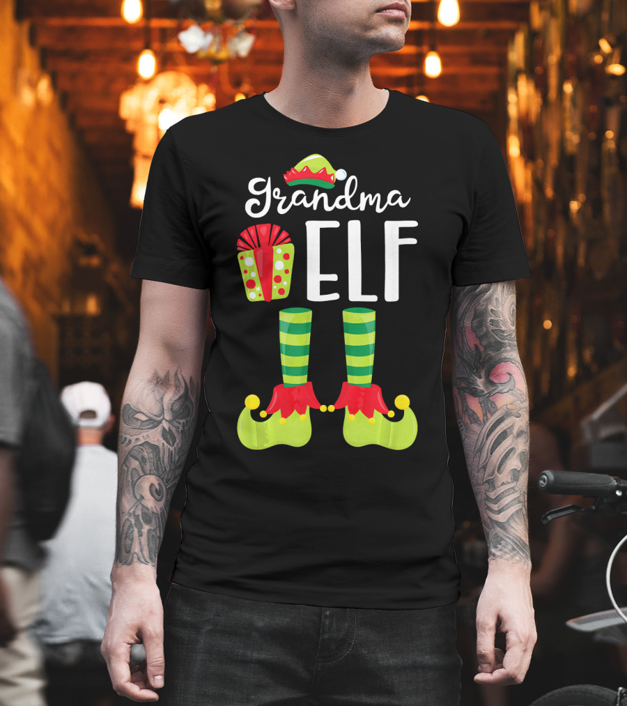 Grandma Elf Family Christmas Elf T-Shirt