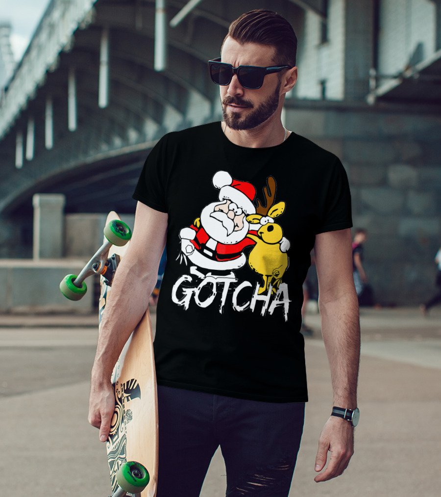 Santa Claus Gotcha Finger Circle Game With Reindeer T-Shirt