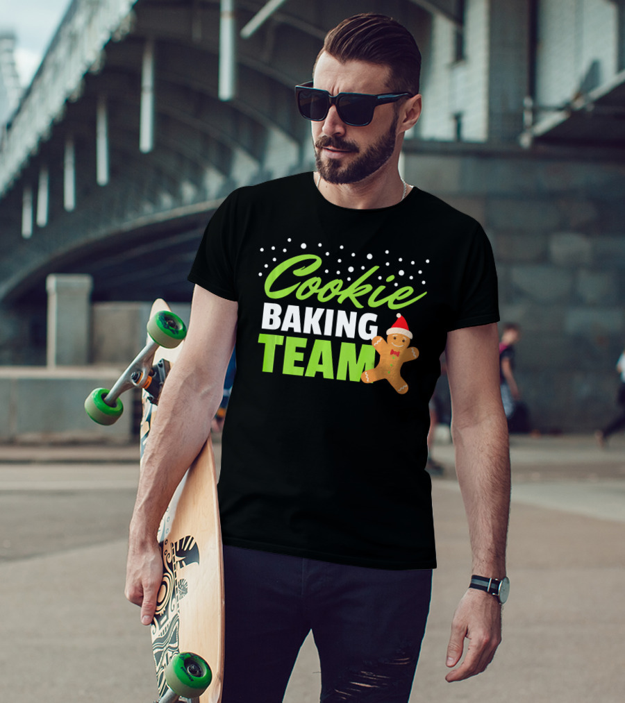 Cookie Baking Team Holi Gingerbread Christmas T-Shirt